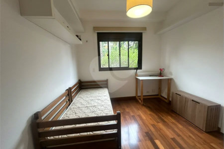 Apartamento Mobiliado no Alto da Boa Vista, com churrasqueira na varanda , 3 suítes e próximo ao Metro