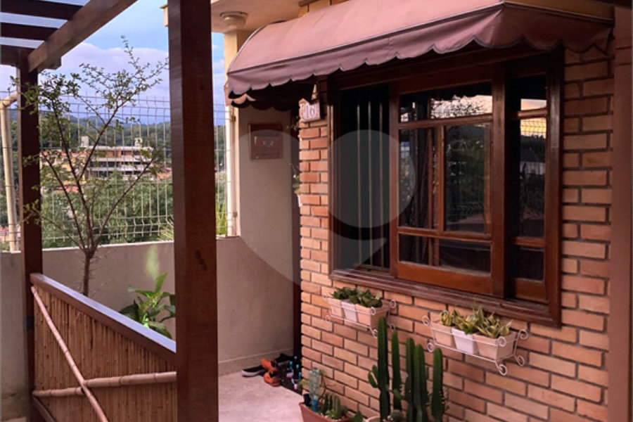 Casa à venda com 3 quartos, sendo 1 suíte, no condomínio Barbará II, São Paulo - SP