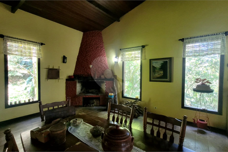 Casa à venda com 3 quartos, sendo 1 suíte, em Serra da Cantareira, Mairiporã, SP