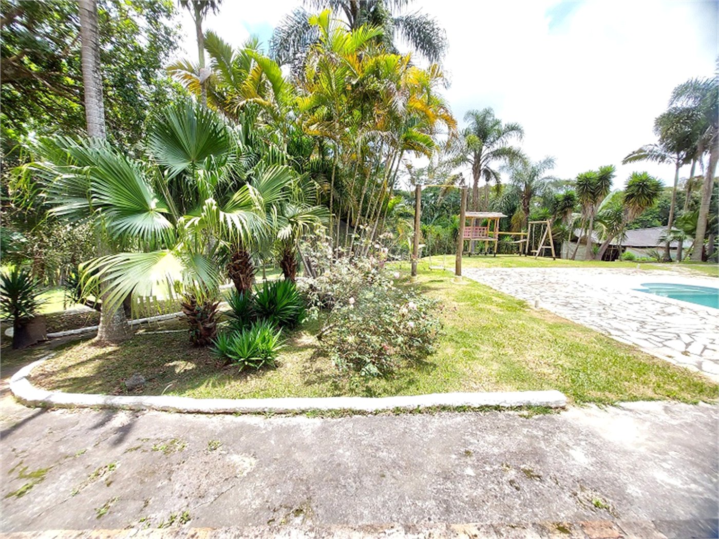 Casa à venda com 4 quartos, sendo 1 suíte, no Centro, Ibiúna, SP