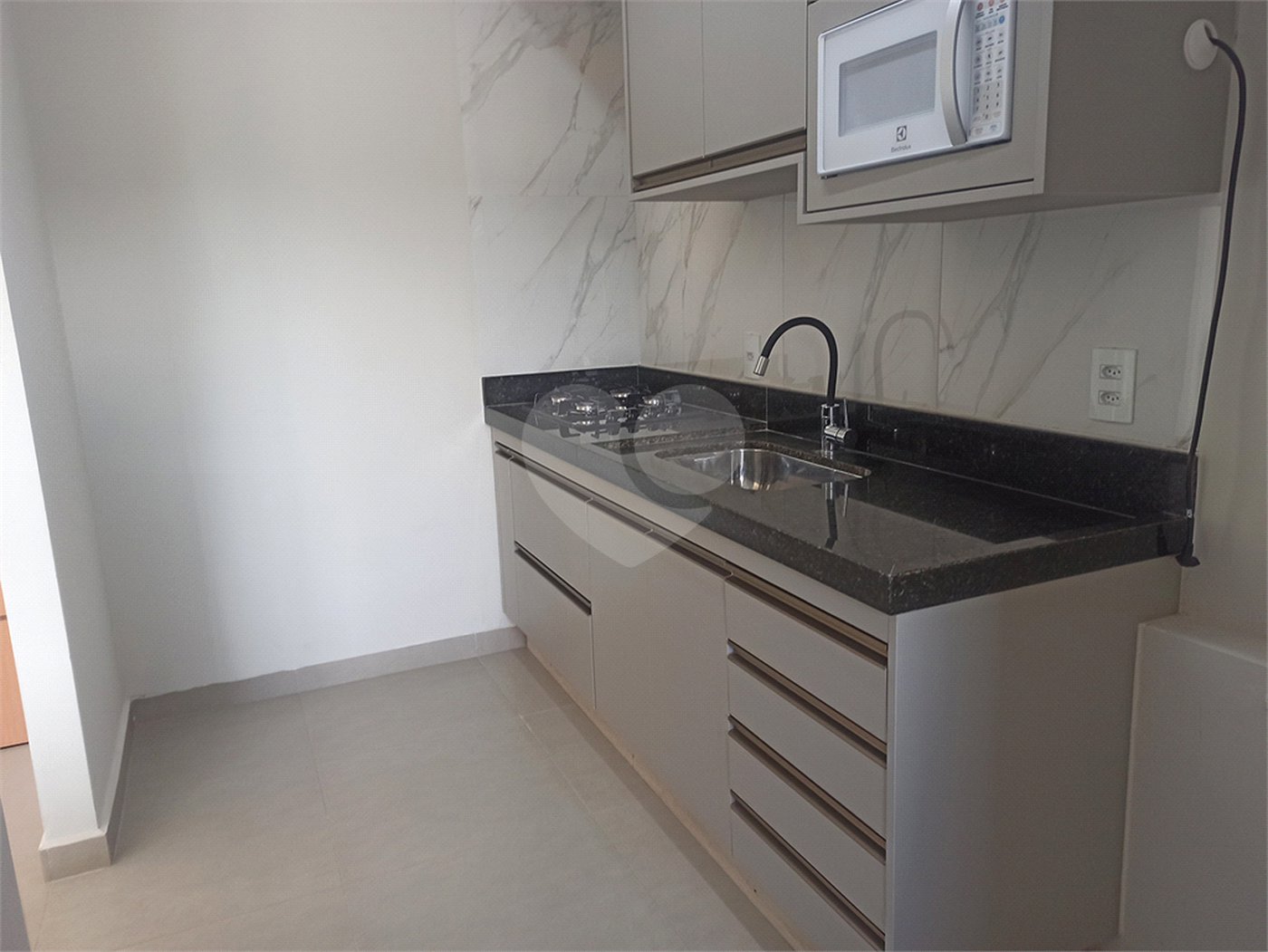 Apartamento para alugar com 2 quartos, sendo 1 suíte, em Vila Vomero, Atibaia, SP