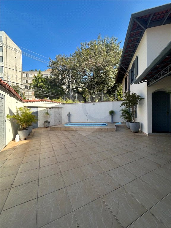Sobrado à venda com 3 quartos, sendo 1 suíte, em Jardim Jussara, São Paulo, SP
