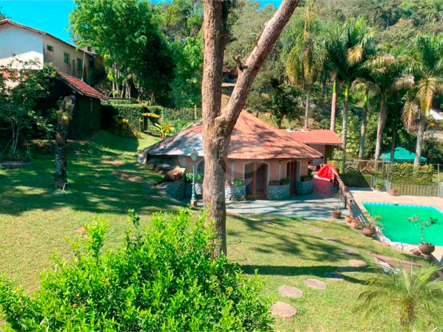 Casa à venda com 4 suítes em Parque Petrópolis, Mairiporã, SP