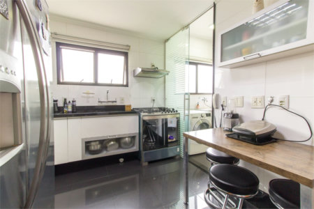 Apartamento à venda com 4 quartos, sendo 1 suíte,  em Tijuca, Rio de Janeiro, RJ