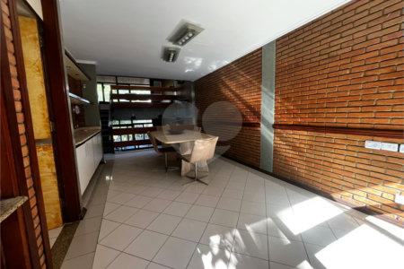 Sobrado à venda com 3 quartos, sendo 1 suíte, em Rolinópolis, São Paulo, SP