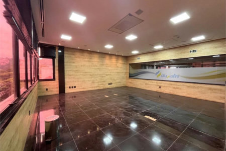Prédio Corporativo em Santos | 4 Pavimentos | Galpão com Pé-Direito Duplo | Estrutura para +200 Pessoas | Compra Ou Locação