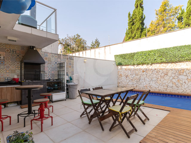 Casa à venda com 3 quartos, sendo 1 suíte,  em Alto da Boa Vista, São Paulo, SP