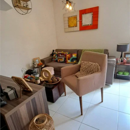 Casa à venda com 3 quartos, sendo 1 suíte, no condomínio Moradas do Horto, São Paulo - SP