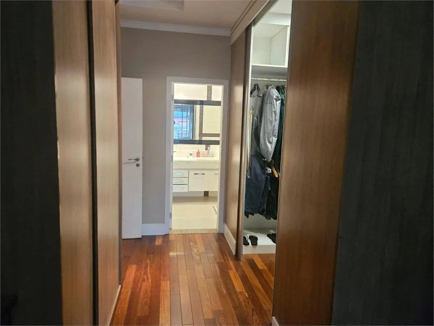 Sobrado à venda com 4 quartos, sendo 2 suítes, em Brooklin Paulista, São Paulo, SP
