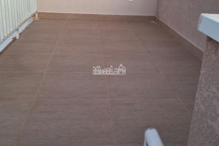 Casa à venda com 3 quartos, sendo 1 suíte, em Residencial Jardins da Catalunha, Atibaia, SP