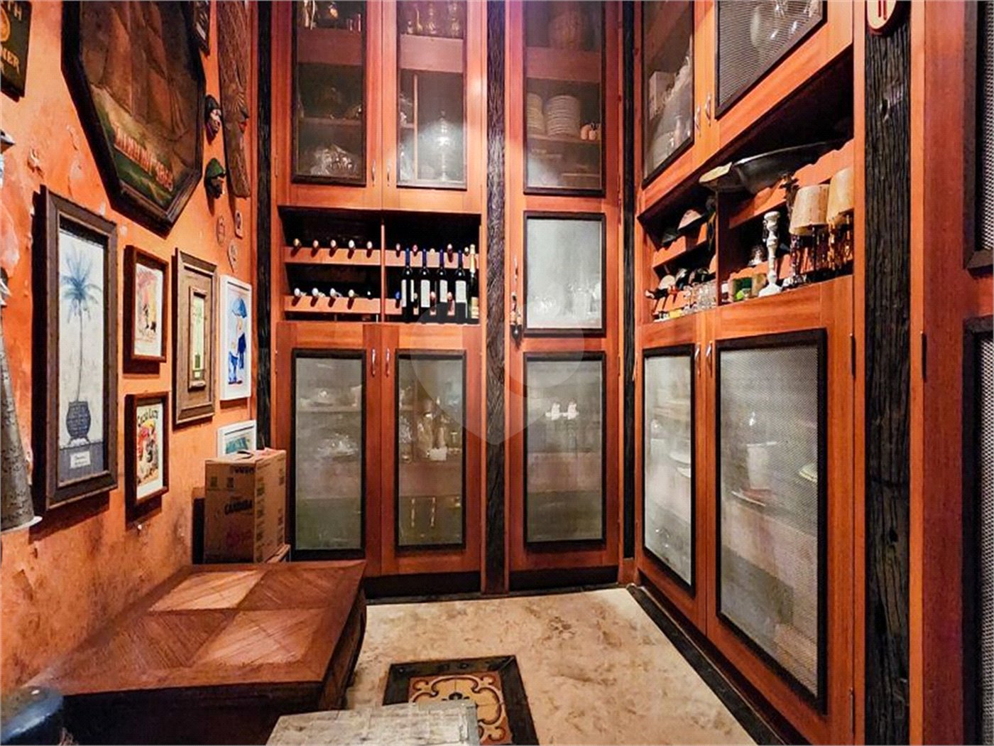 Casa à venda ou para alugar com 4 quartos, sendo 3 suítes, em Lapa, São Paulo, SP