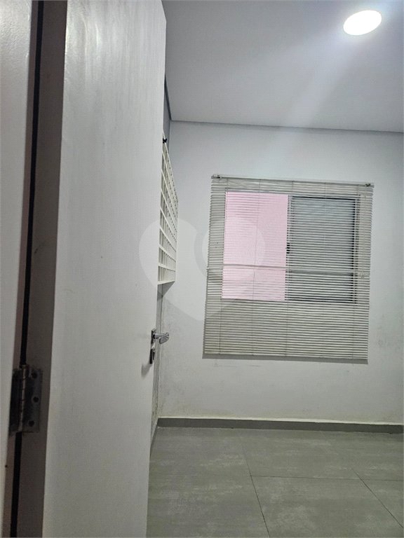 Casa à venda com 3 quartos, sendo 1 suíte,  no condomínio Residencial Rubi, Mogi das Cruzes - SP