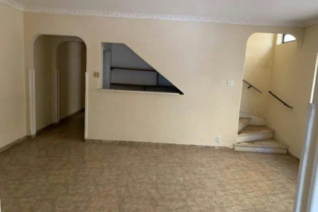Casa/ Sobrado Amplo no Boqueirão/ Santos/SP