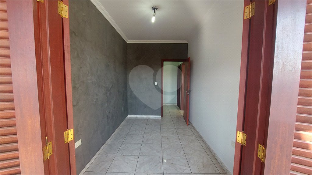 Sobrado à venda com 3 quartos, sendo 1 suíte, em Wanel Ville, Sorocaba, SP