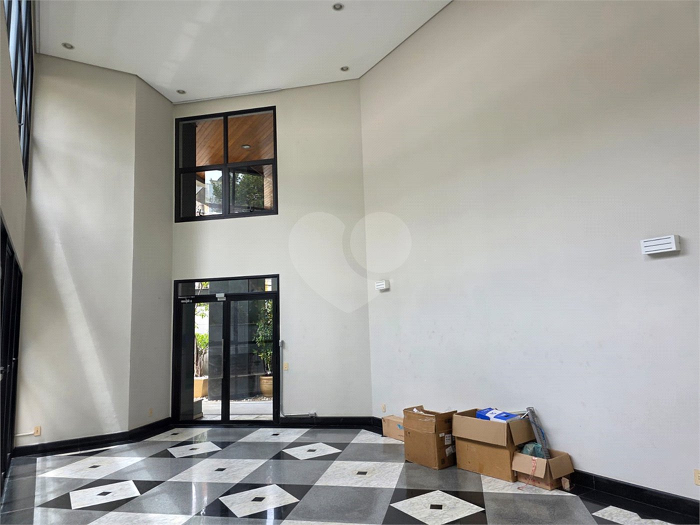 Apartamento à venda com 3 suítes em Vila Uberabinha, São Paulo, SP