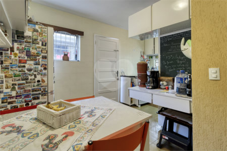 Sobrado à venda com 3 quartos, sendo 1 suíte,  em Alto da Boa Vista, São Paulo, SP