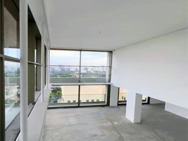 Cobertura à venda com 3 suítes em Jardim Europa, São Paulo, SP