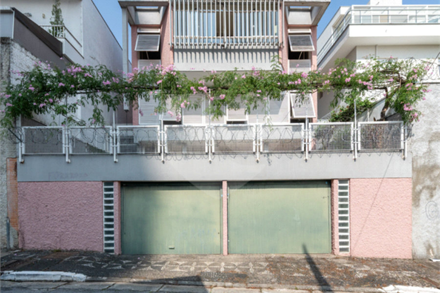 Casa Térrea à venda com 7 quartos, sendo 1 suíte, em Santana, São Paulo, SP