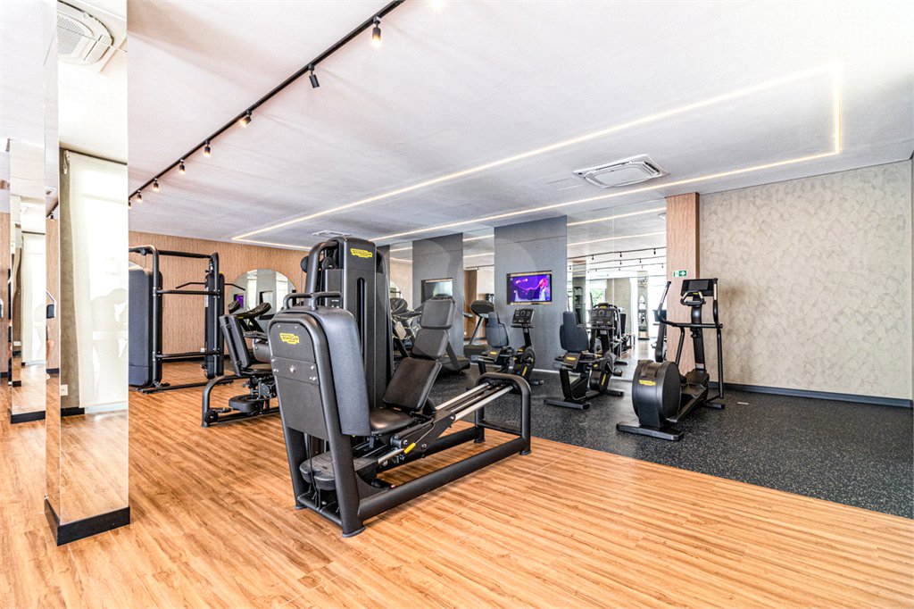 Apartamento à venda com 3 quartos, sendo 1 suíte,  em Vila Anastácio, São Paulo, SP