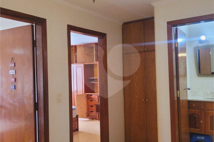 Sobrado à venda ou para alugar com 4 quartos, sendo 1 suíte, em Vila Gustavo, São Paulo, SP