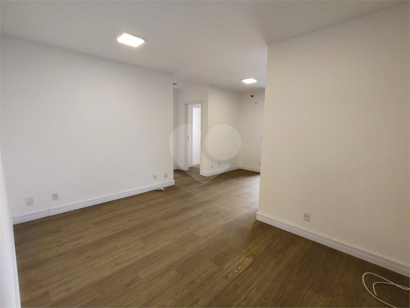 Apartamento à venda ou para alugar com 3 quartos, sendo 2 suítes, em Vila Ginez, Itapetininga, SP