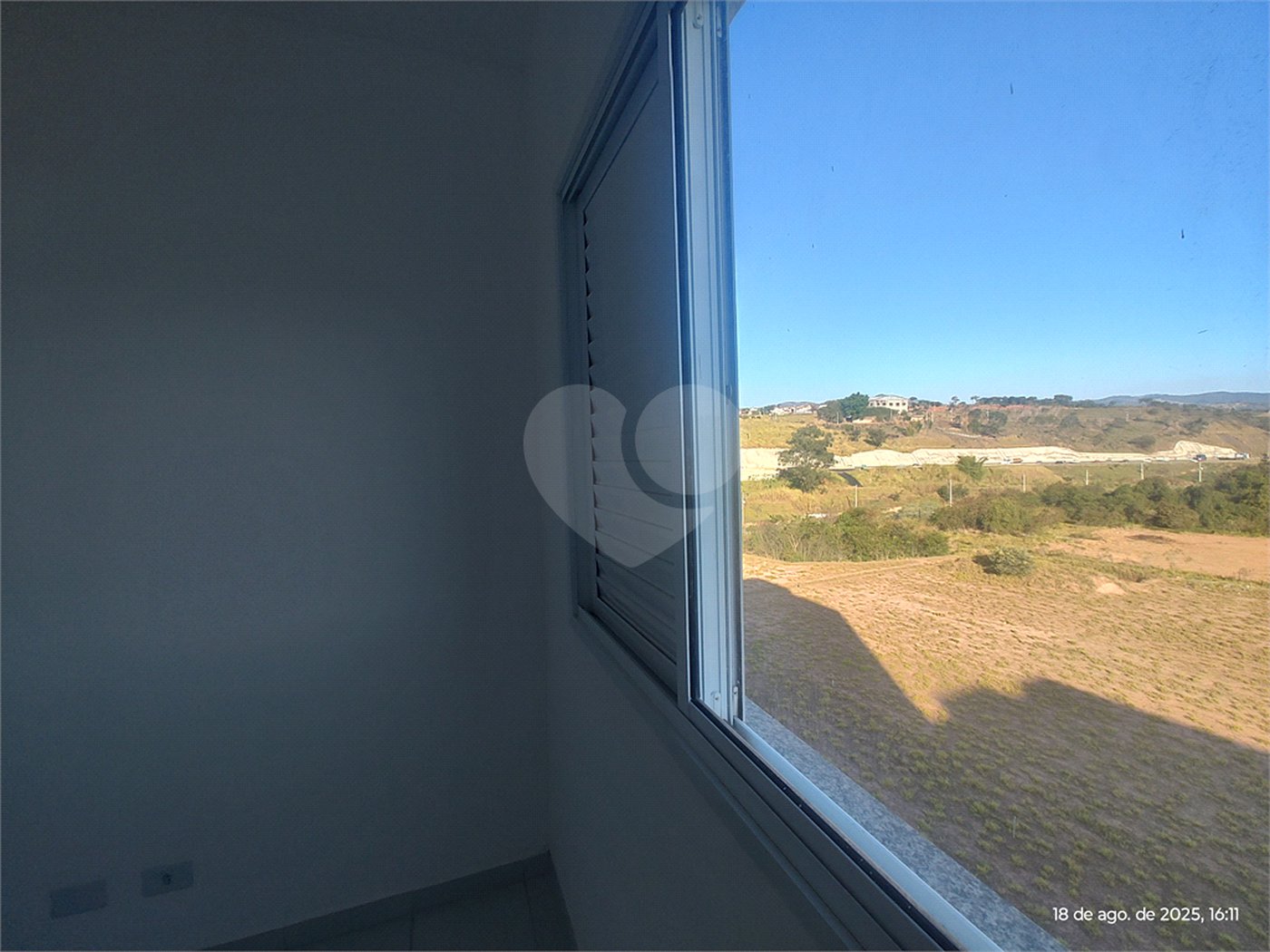 Apartamento para alugar com 3 quartos, sendo 1 suíte,  em Jardim das Palmeiras, Atibaia, SP