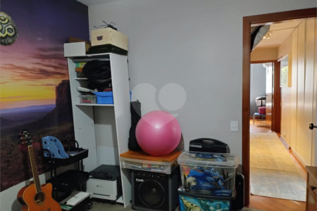 Apartamento à venda com 4 quartos, sendo 1 suíte,  em Brooklin Paulista, São Paulo, SP