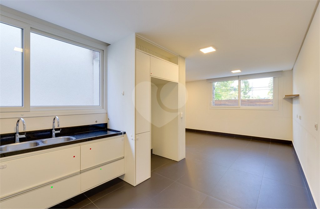 Casa à venda com 4 suítes no condomínio Porto Fino, São Paulo - SP