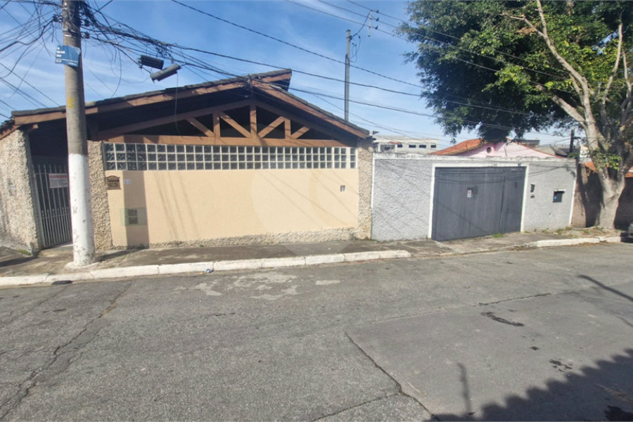 Sobrado à venda com 3 quartos, sendo 1 suíte, em Campo Grande, São Paulo, SP