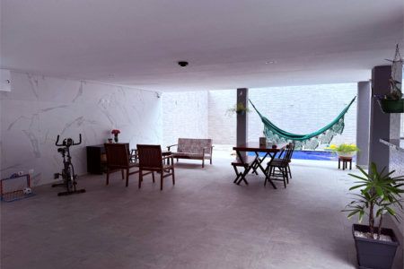 Sobrado à venda com 4 quartos, sendo 2 suítes, em Vila Santo Antônio, Cotia, SP