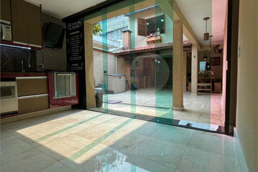 Sobrado à venda com 3 quartos, sendo 1 suíte, em Vila Albertina, São Paulo, SP