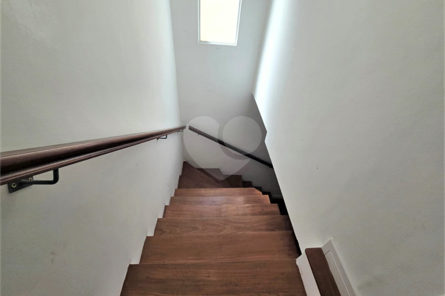 Sobrado à venda ou para alugar com 3 quartos, sendo 2 suítes,  em Vila Lucia, São Paulo, SP