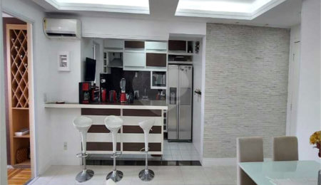 Apartamento à venda com 3 quartos, sendo 1 suíte, em Vila Firmiano Pinto, São Paulo, SP