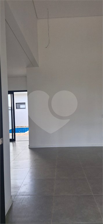 Casa à venda com 3 suítes no condomínio Terras da Estância, Paulínia - SP