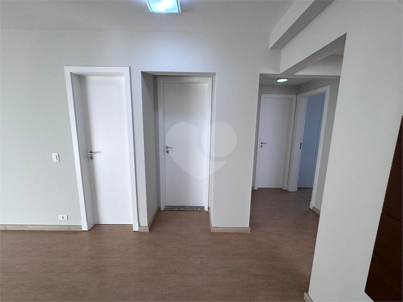 Apartamento para alugar com 3 quartos, sendo 1 suíte,  em Pinheiros, São Paulo, SP