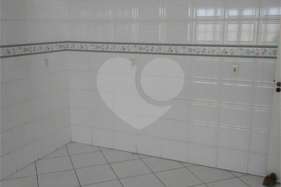 Sobrado à venda com 3 suítes em Tremembé, São Paulo, SP