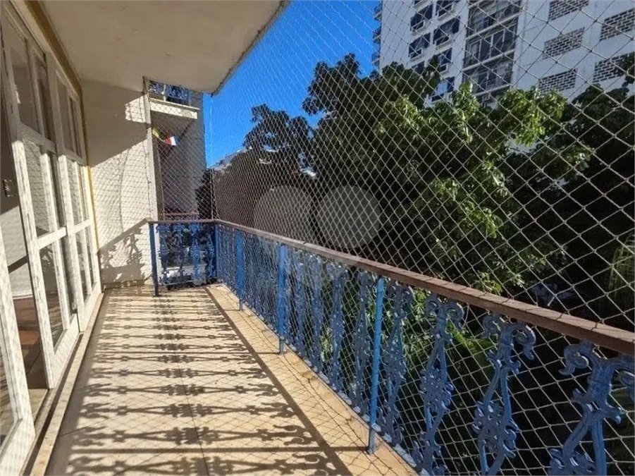 Apartamento à venda com 4 quartos, sendo 1 suíte, em Lagoa, Rio de Janeiro, RJ