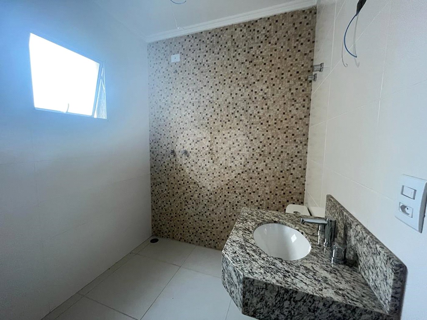 Sobrado à venda com 3 quartos, sendo 1 suíte, em Jaçanã, São Paulo, SP