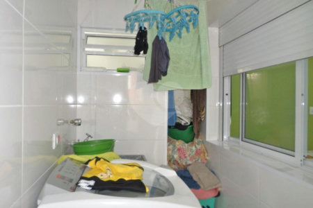 Casa à venda com 6 quartos, sendo 2 suítes,  em Vila Universitária, São Paulo, SP