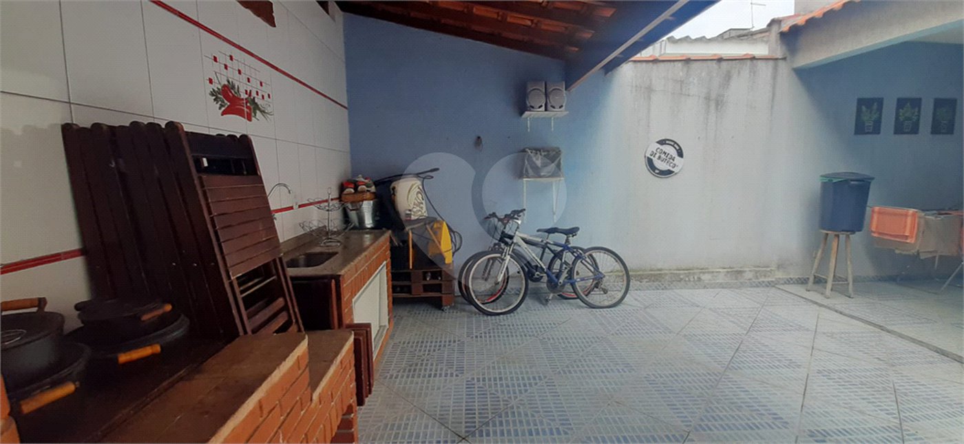 Sobrado à venda com 4 quartos, sendo 1 suíte,  em Tremembé, São Paulo, SP