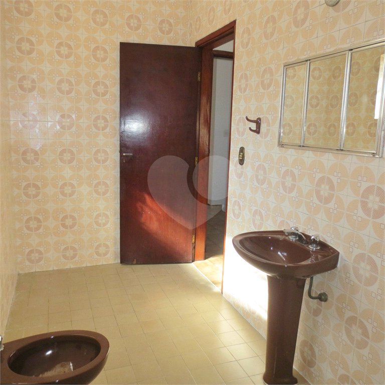 Casa à venda com 4 quartos, sendo 1 suíte, em Vila Santo Estéfano, São Paulo, SP