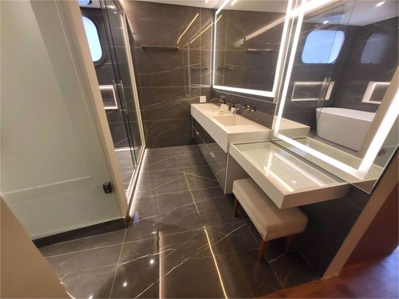 Apartamento Residencial à venda, Gonzaga, Santos - AP0849.