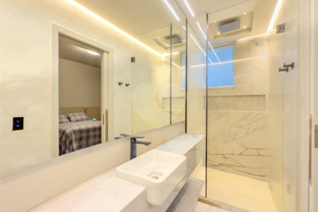 Apartamento à venda com 4 quartos, sendo 1 suíte,  em Copacabana, Rio de Janeiro, RJ
