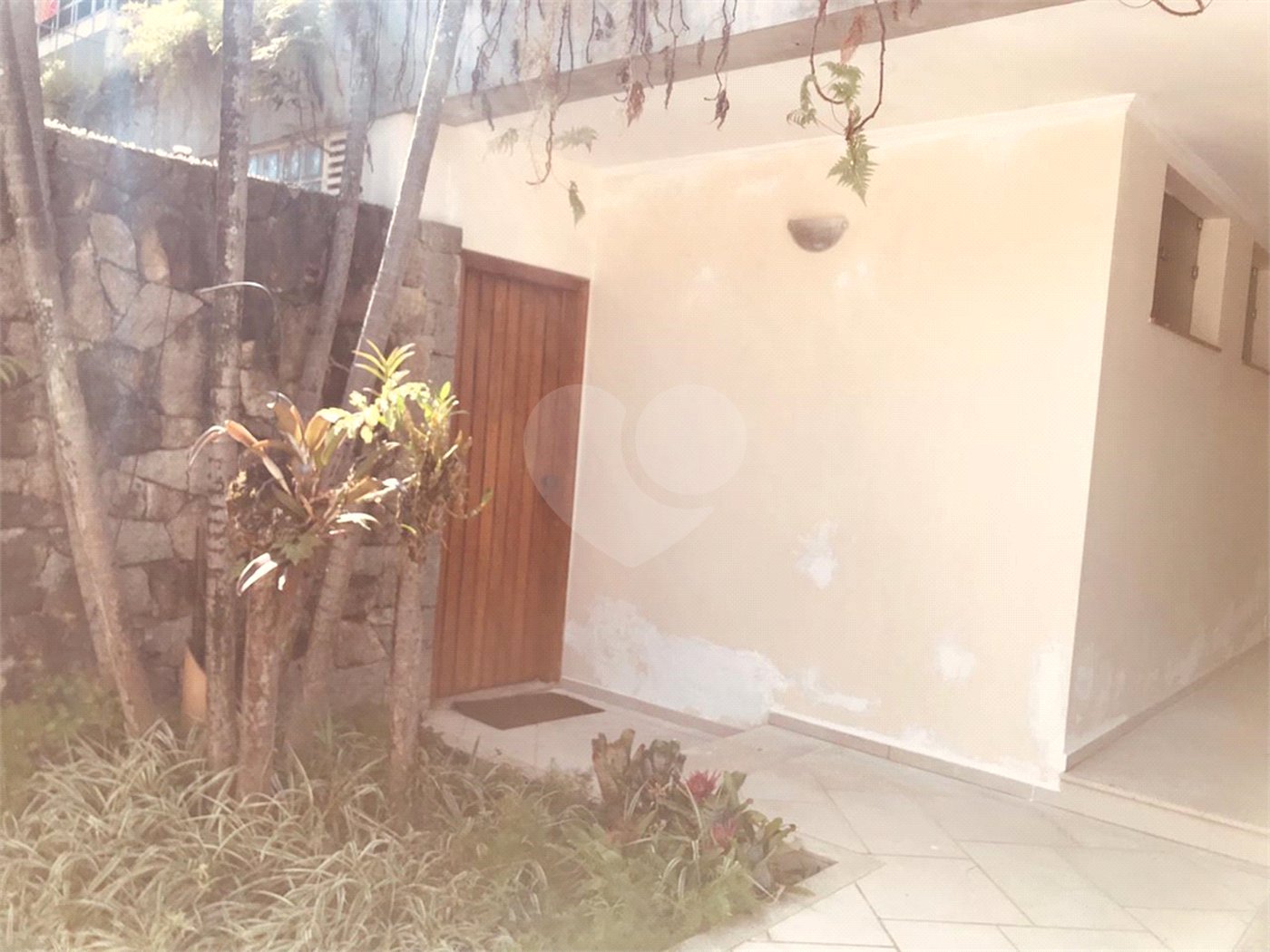 Casa à venda com 4 quartos, sendo 2 suítes, em Jardim das Vertentes, São Paulo, SP