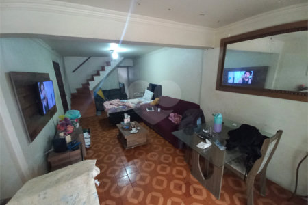 Sobrado à venda com 3 quartos, sendo 1 suíte, em Jardim Helga, São Paulo, SP