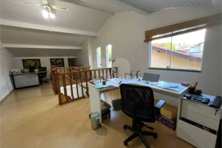 Sobrado à venda com 3 quartos, sendo 1 suíte, em Jardim Pinheiros, São Paulo, SP