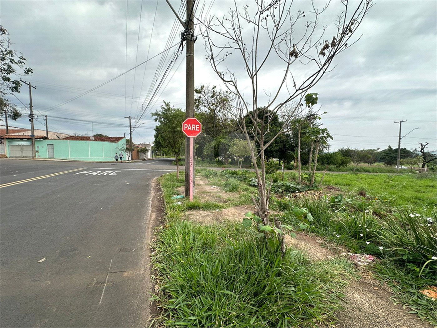 Terreno á venda, com 197m2, no Bairro Parque Primavera em São Carlos.