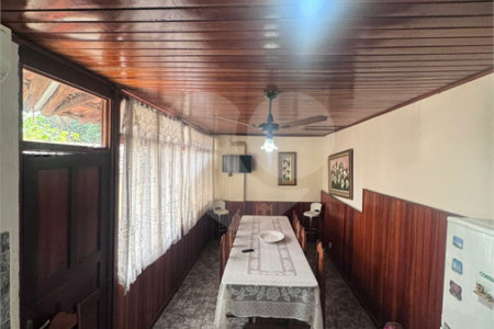 Casa à venda com 5 quartos, sendo 1 suíte, no condomínio Pedra Bonita, Rio de Janeiro - RJ