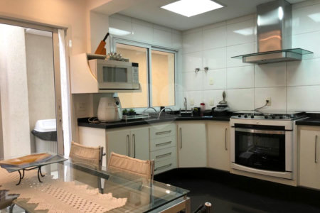 Casa à venda com 3 suítes em Santana, São Paulo, SP