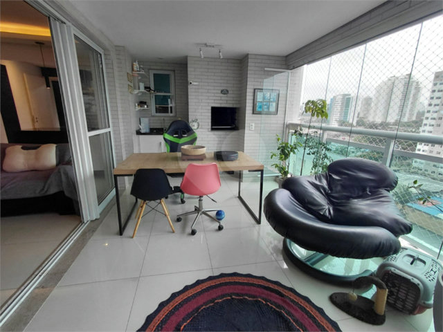 Apartamento à venda com 3 quartos, sendo 1 suíte,  em Granja Julieta, São Paulo, SP